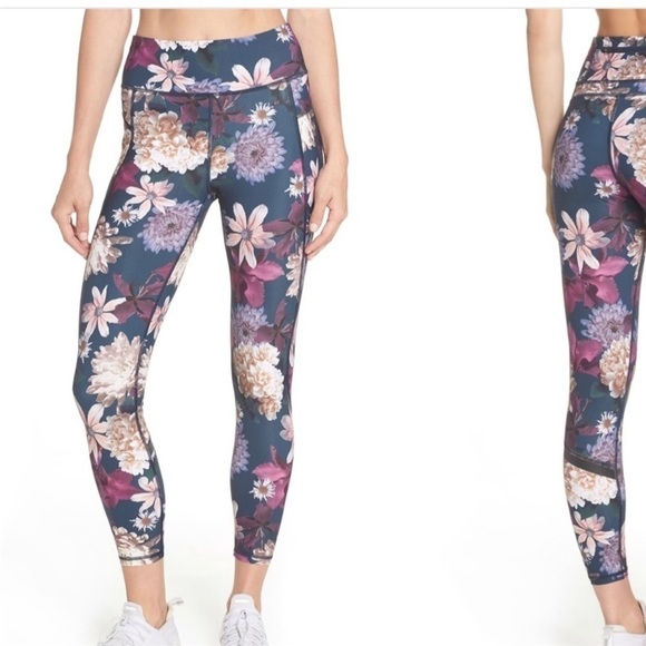 Sweaty Betty zero gravity leggings crop floral small EUC - Picture 3 of 6